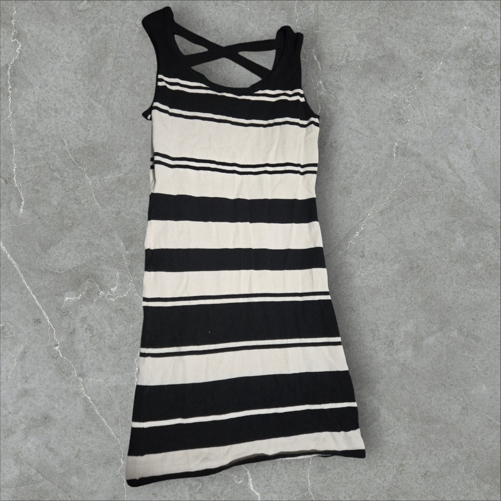 3/$35 Black and White Colorblock Dress